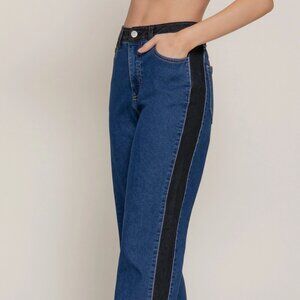 Super Trendy Jean w Contrast Stripe